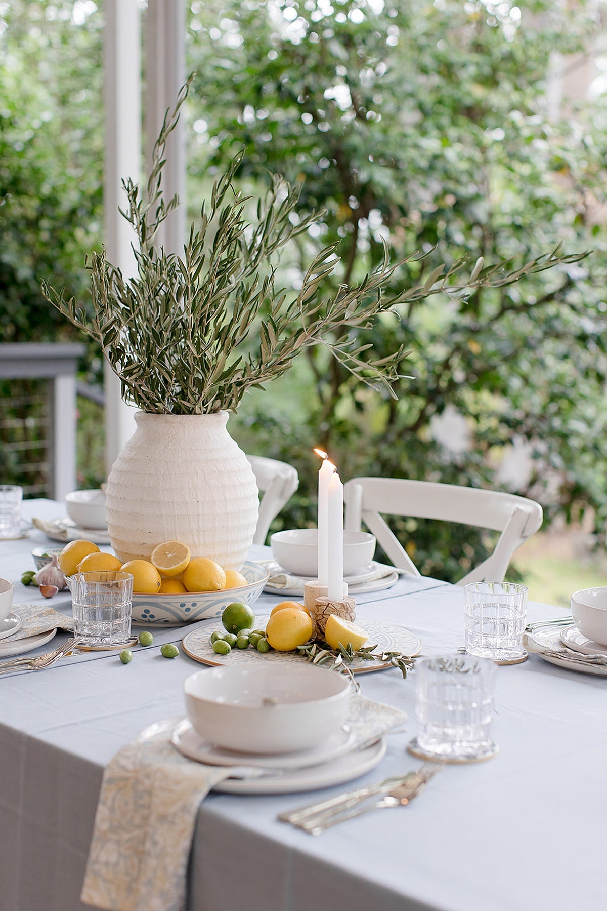 Aleah ceramic shallow bowl blue