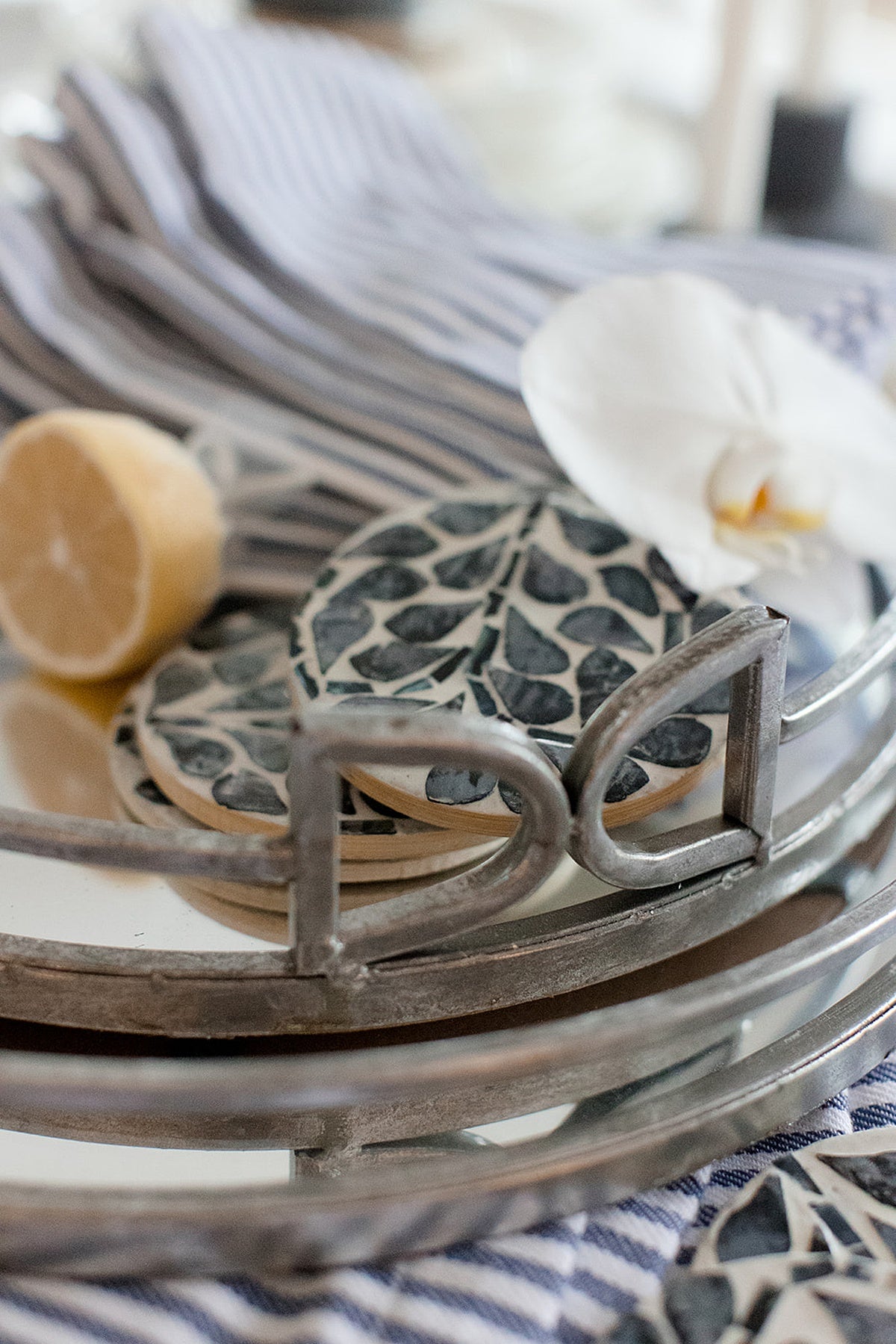 Bridle Set of 2 Round Silver Metal Decor/ Serving Trays