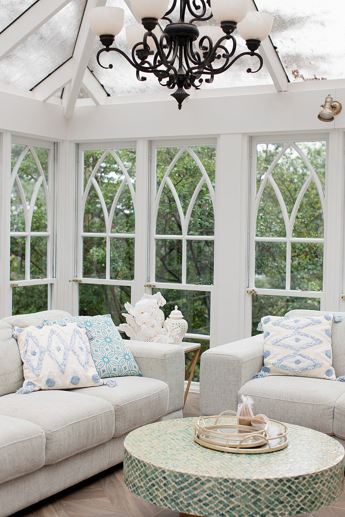 Tinka Set of 2 Gold Round Metal Decor/ Serving Trays