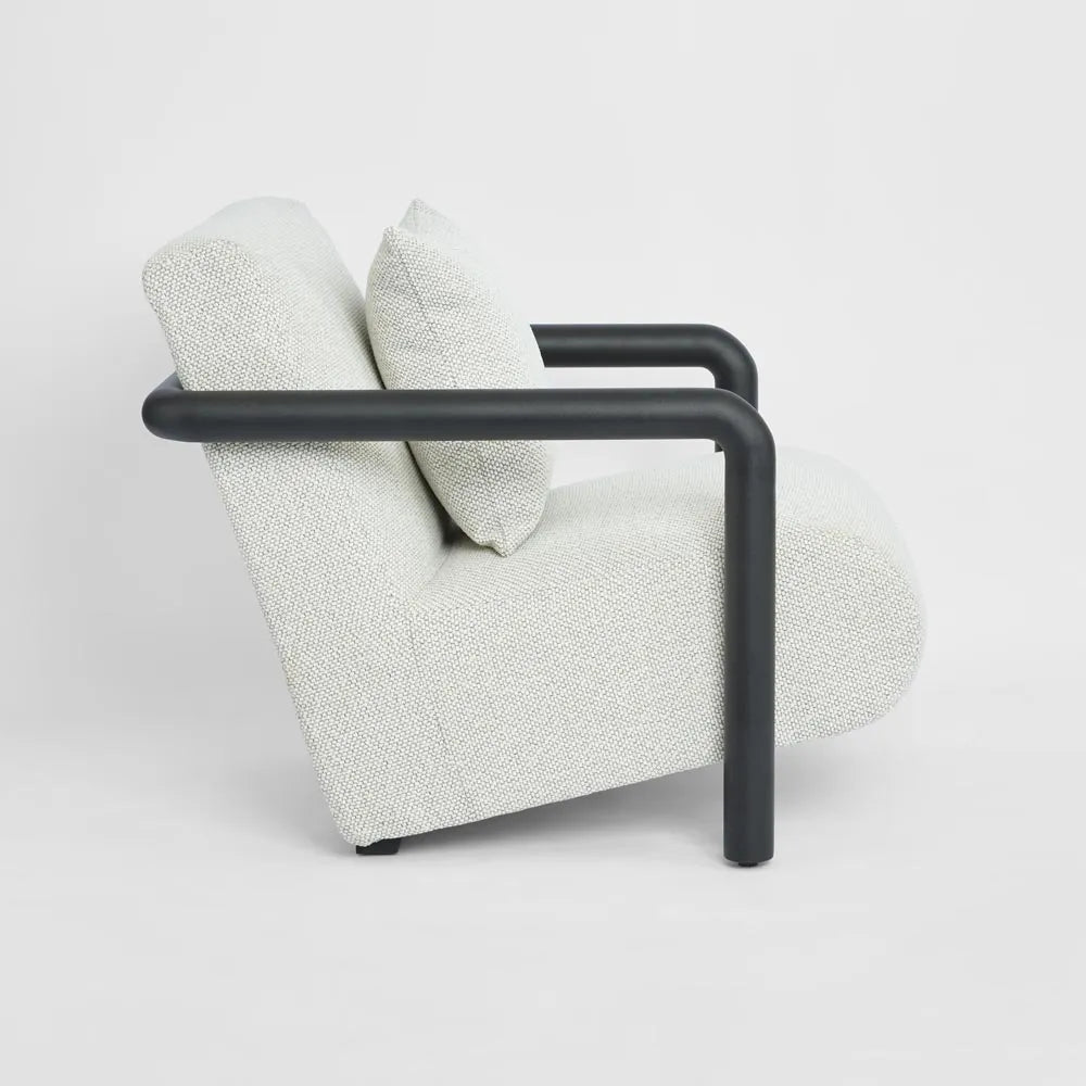 Outdoor Argo Armchair Ecru with black frame