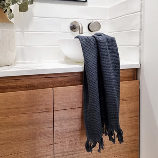 J.Elliot Camilla set of 2 waffle bath hand towels coal