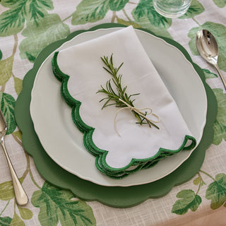 Set of 4 Scallop Edge White Green Cotton Festive Table Napkins